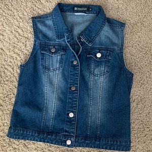 Cute & Stylish Denim Vest 💙